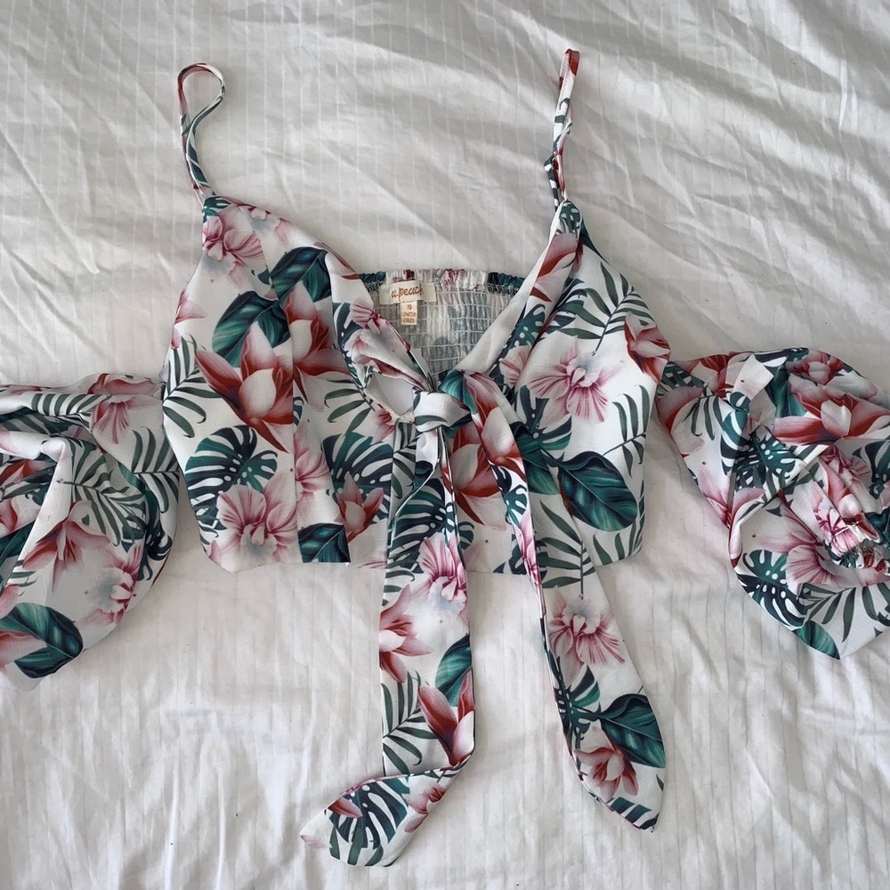 NWT cropped blouse